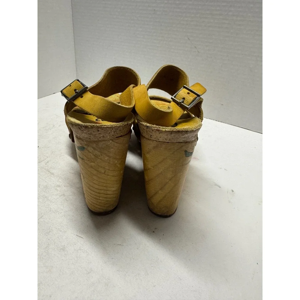 Art Company Yellow Leather Floral Wedge Sandals Made in Spain Size 41